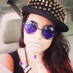 TELL me this look would not have looked BOSS with some TRILL earrings. *le sigh* 